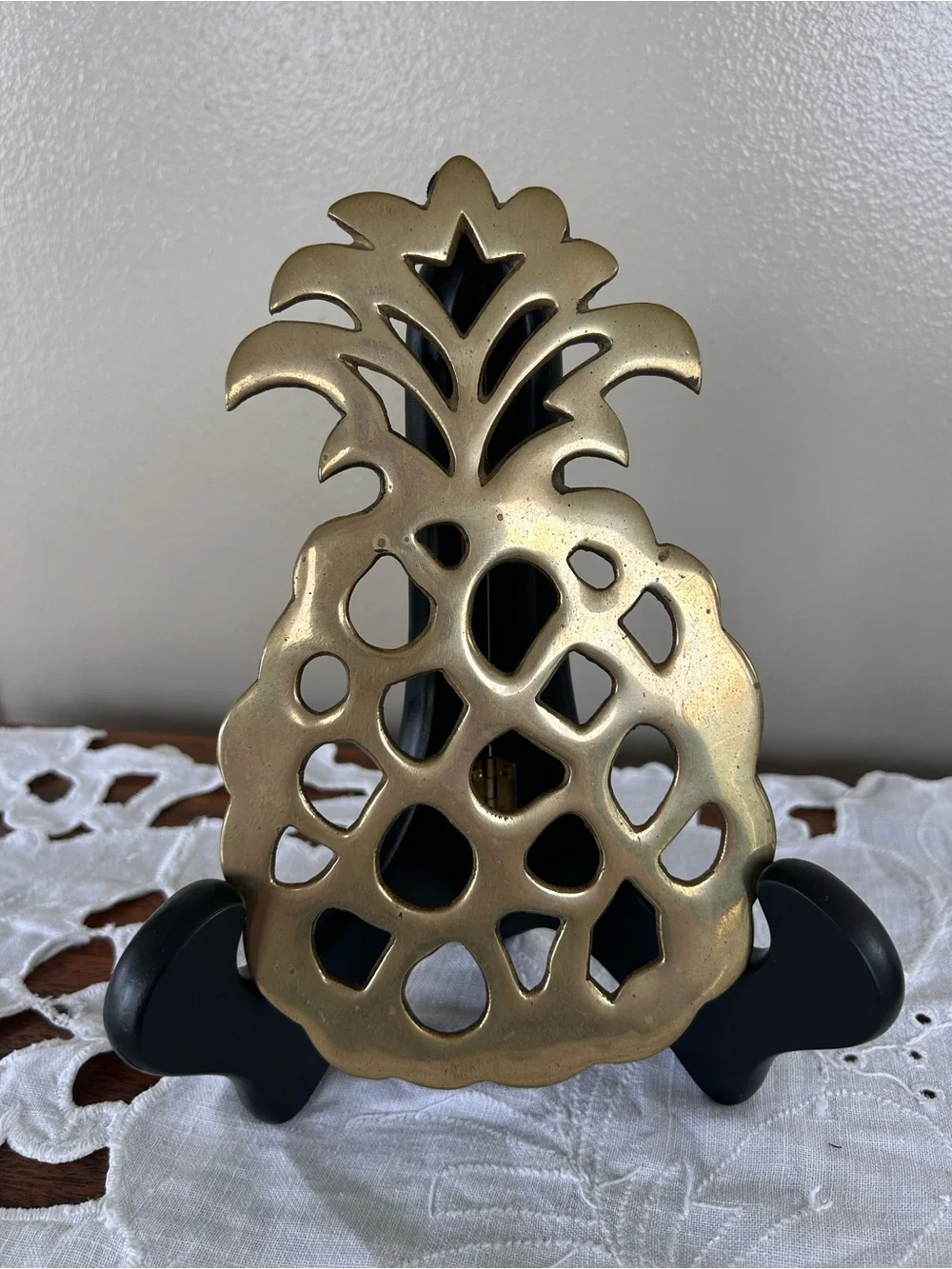 Brass Pineapple Trivet/Wall Hanging Decor Made in Italy VTG 8” Has Little Feet